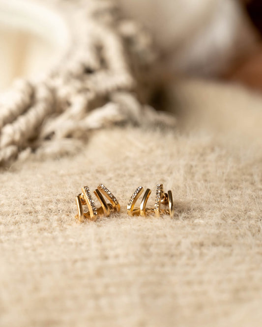 Four Claw Studs